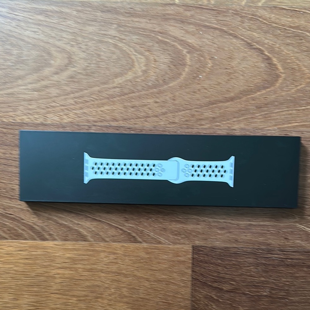 Apple Watch Nike Sport 40mm Pure Platinum Watch Band